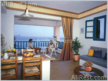 Castello Village Hotel 7